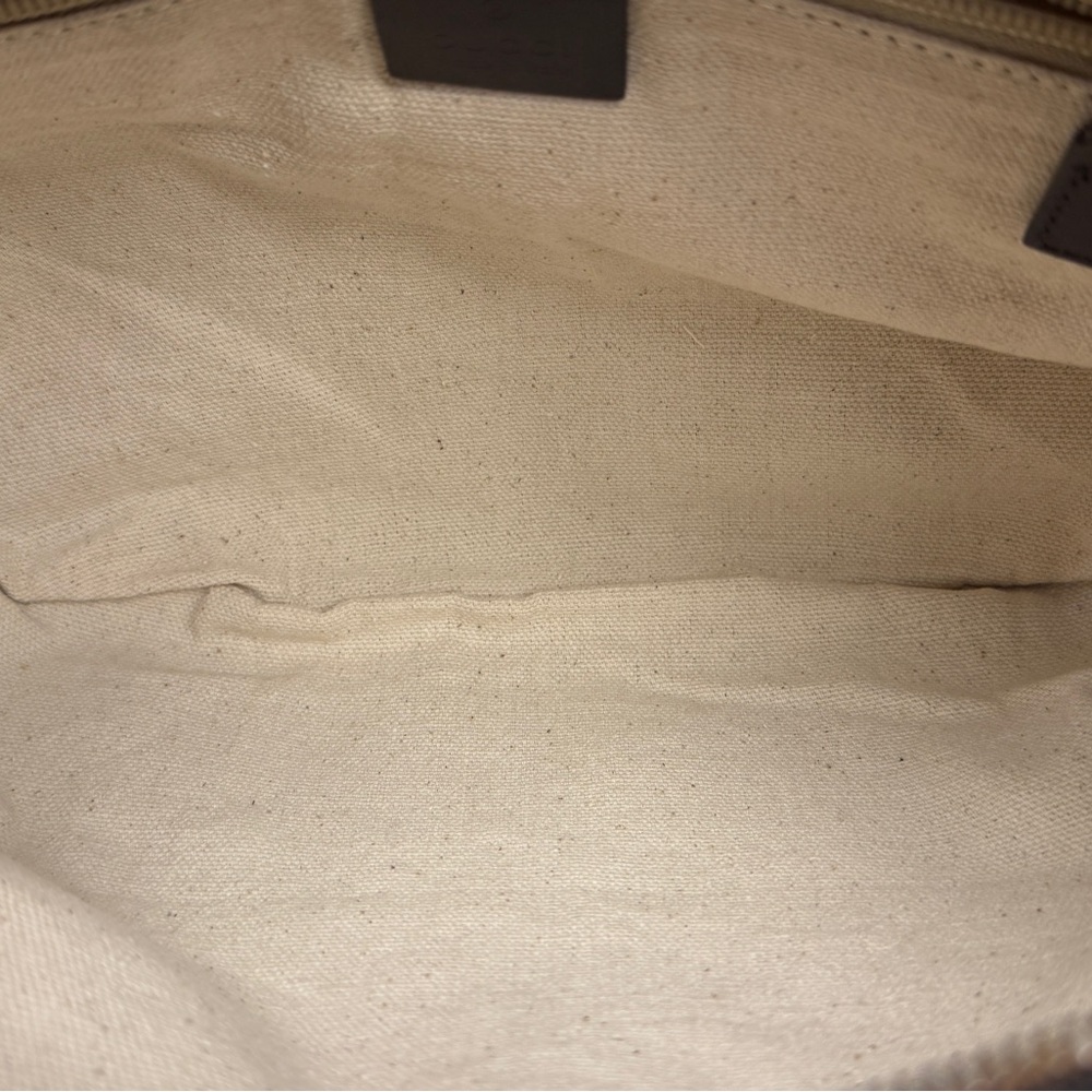 Gucci halfmoon  Monogram Crossbody Bag - Picture 14 of 16